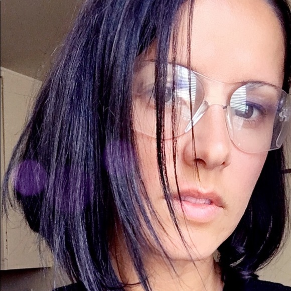 Meet your posher, Heidi - Picture 5 of 8